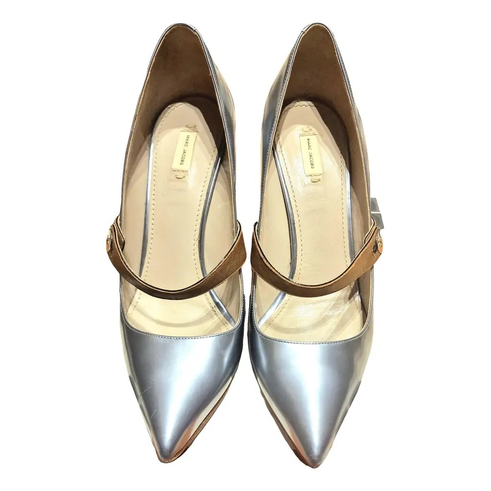 Marc Jacobs metallic silver leather pumps